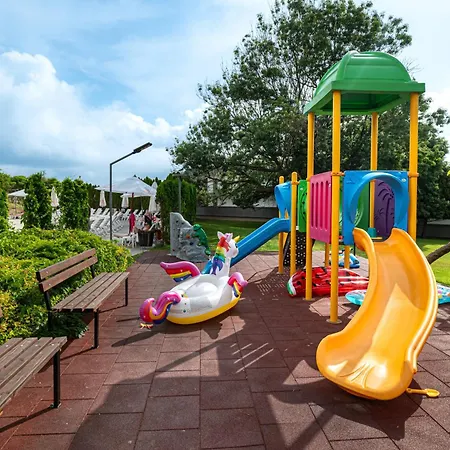 Jeravi Club Ξενοδοχείο 4*