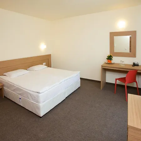 Hotell Jeravi Club 4*