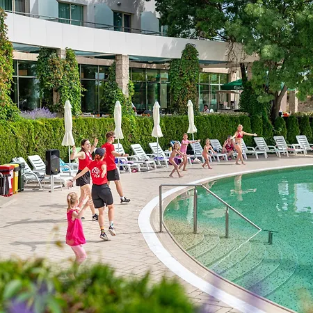 Jeravi Club Hotell