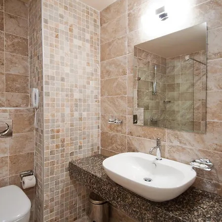 Hotel Jeravi Club 4*